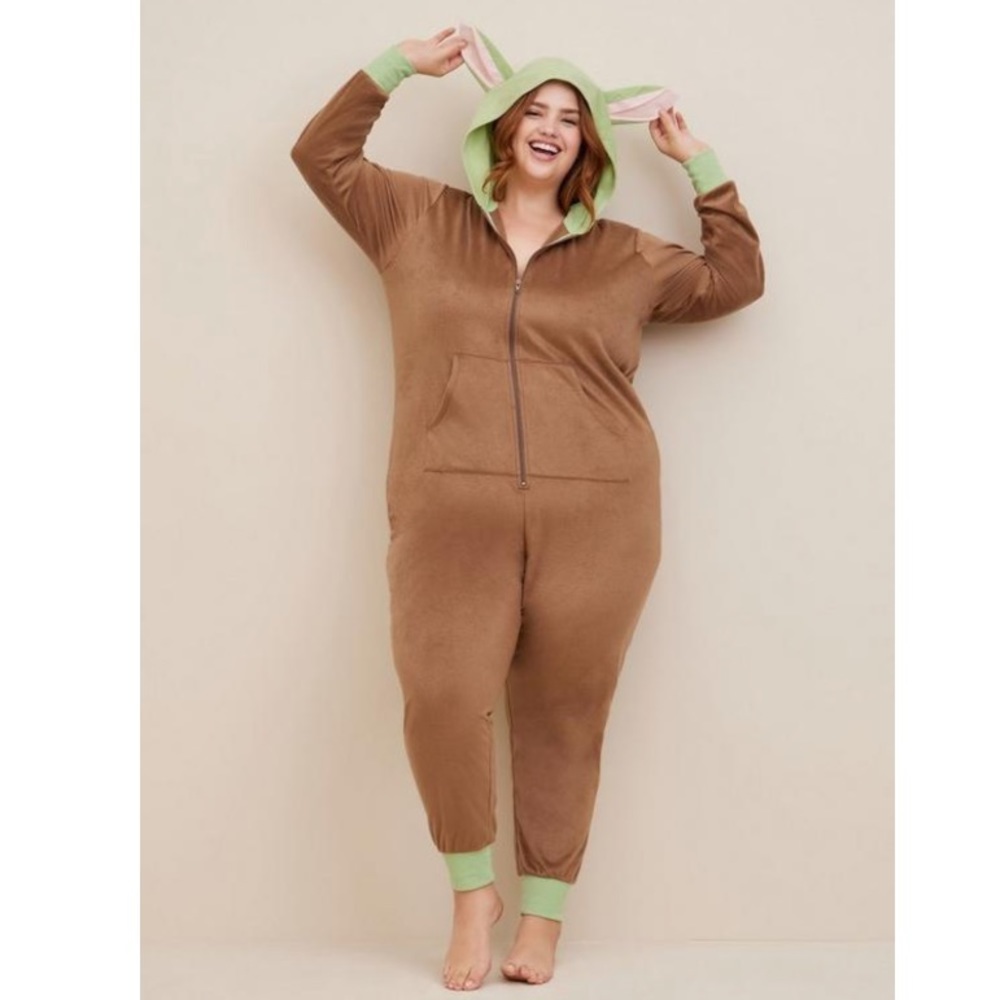 TORRID NWT STAR WARS THE MANDALORIAN SLEEP ONESIE. Halloween